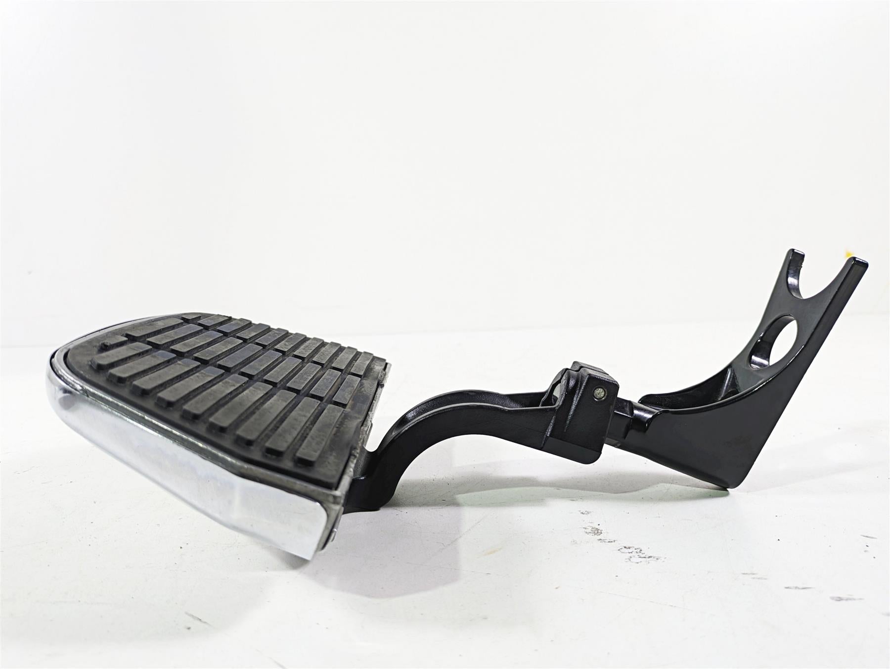 2003 Harley FLSTC Softail Heritage 100th Rear Floorboard Set & Adapter 50942-00 {{ shop.shopifyCountryName }} - Mototech271