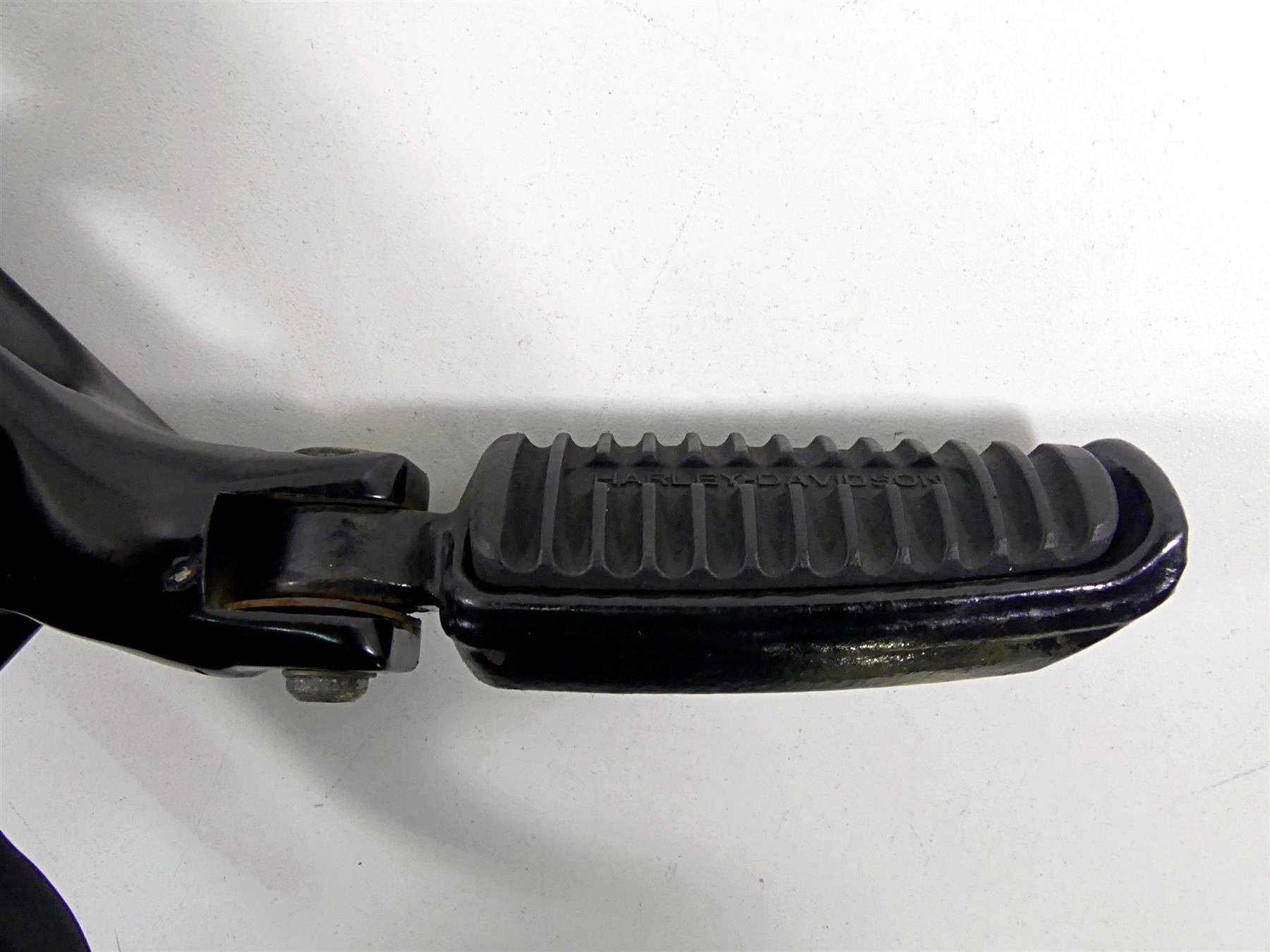2009 Harley XR1200 Sportster Rear Passenger Foot Peg Rest Set 51049-08 51048-08 {{ shop.shopifyCountryName }} - Mototech271