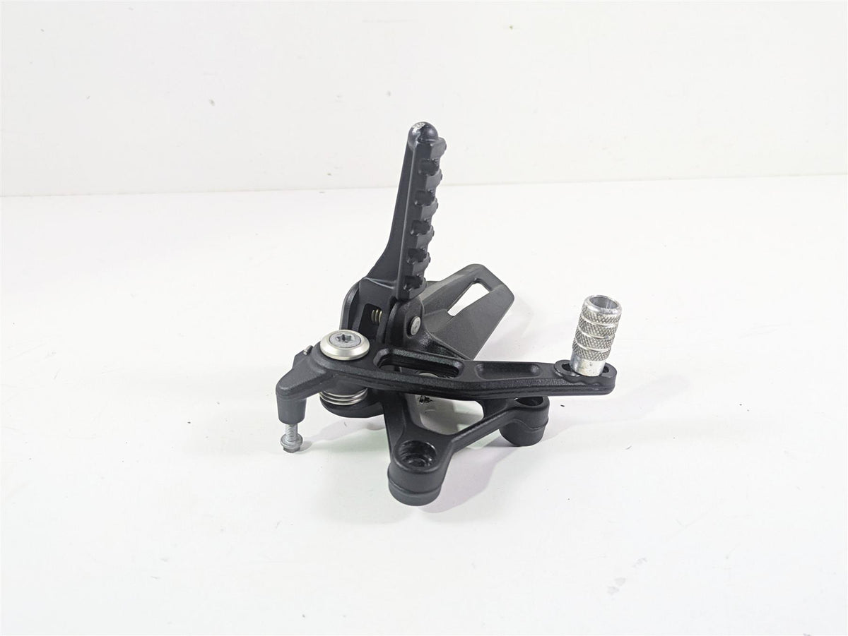 2017 KTM 1290 Super Duke GT Front Right Footpeg & Brake Pedal 6130303910033S {{ shop.shopifyCountryName }} - Mototech271