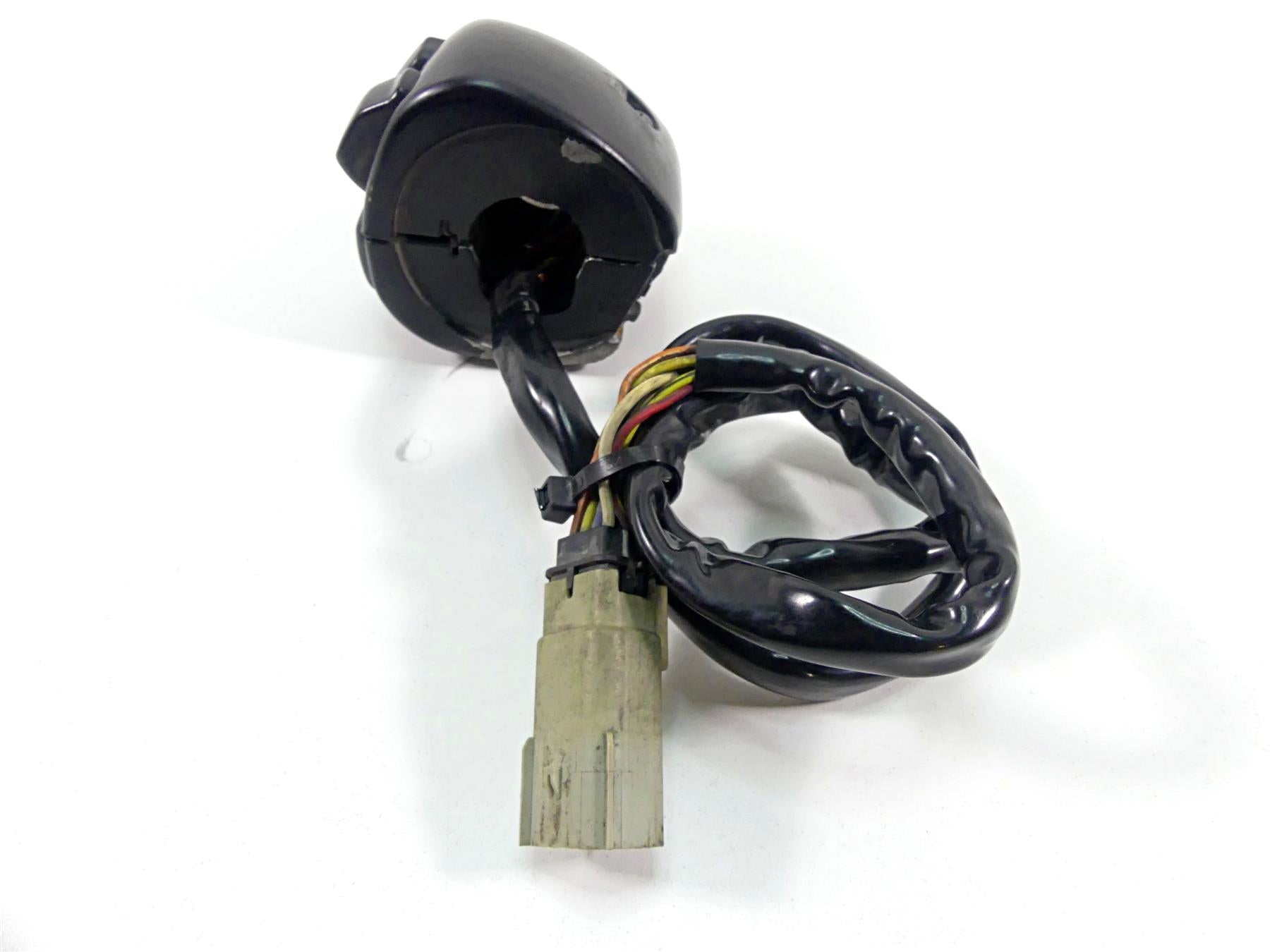 2014 Harley VRSCF Muscle V-Rod Left Hand Control Switch 71682-06A 71685-06A {{ shop.shopifyCountryName }} - Mototech271
