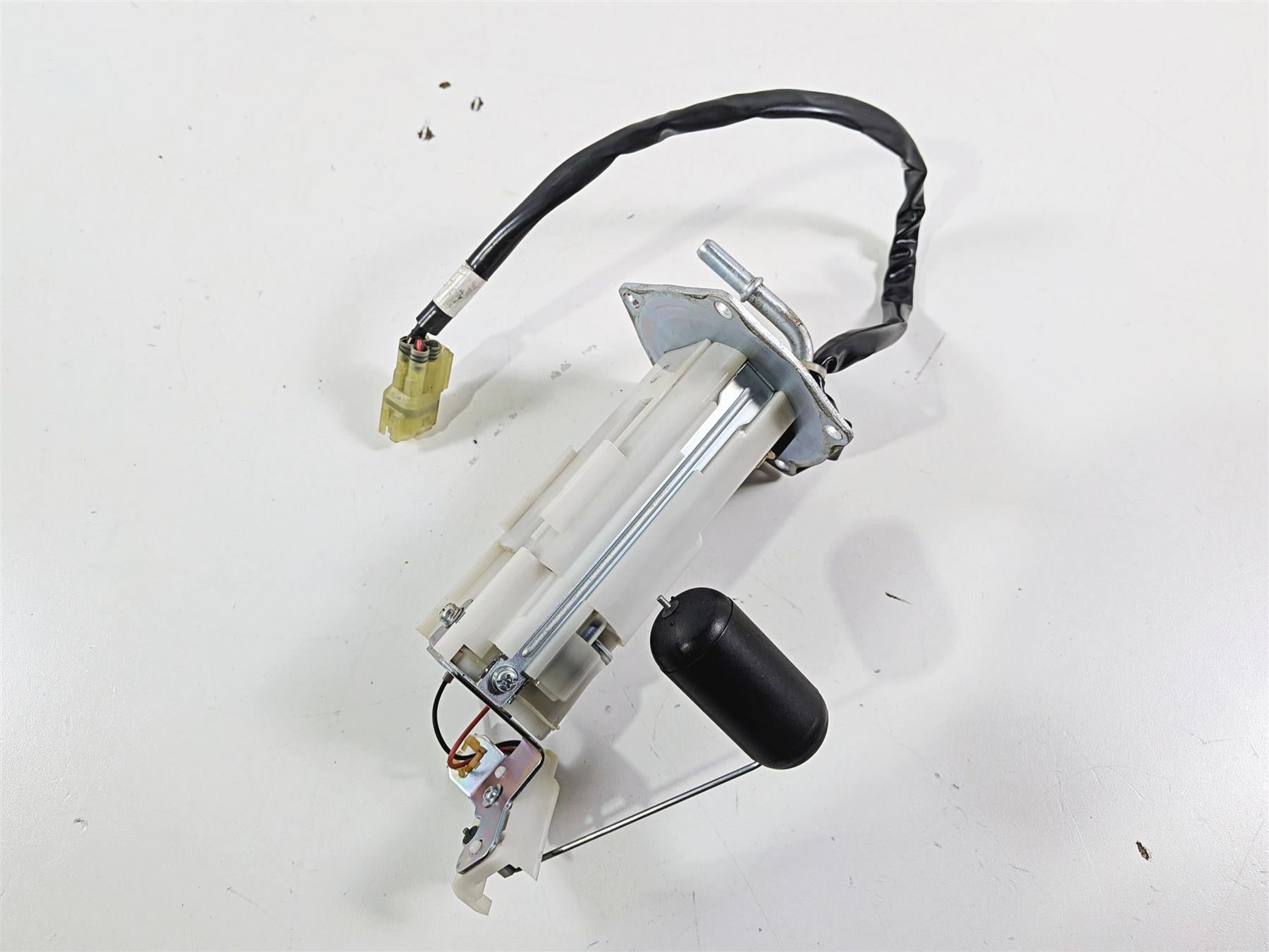 2022 Kawasaki ZX10R ZX1000 Ninja Fuel Gas Petrol Pump 49040-0798 {{ shop.shopifyCountryName }} - Mototech271