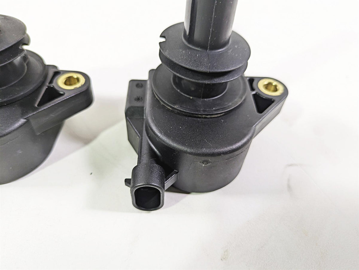 2016 Harley VRSCDX Night Rod Ignition Coil Set 32477-01A {{ shop.shopifyCountryName }} - Mototech271