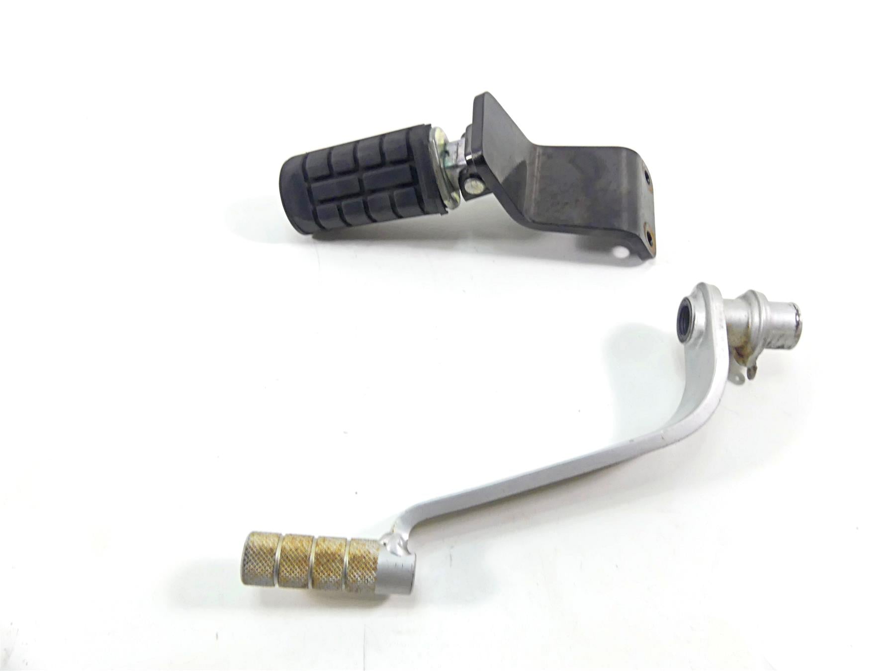 2010 Honda VT1300 CR Stateline Right Foot Peg Brake Pedal Set 50615-MFY-A00 {{ shop.shopifyCountryName }} - Mototech271