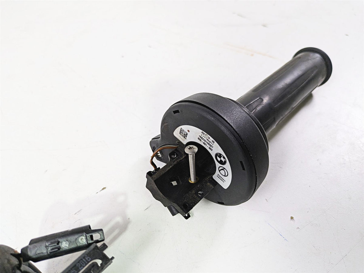 2017 BMW F800GS Adv K75 Heated Hand Grip Set - Read 61318522470 61318552119 {{ shop.shopifyCountryName }} - Mototech271