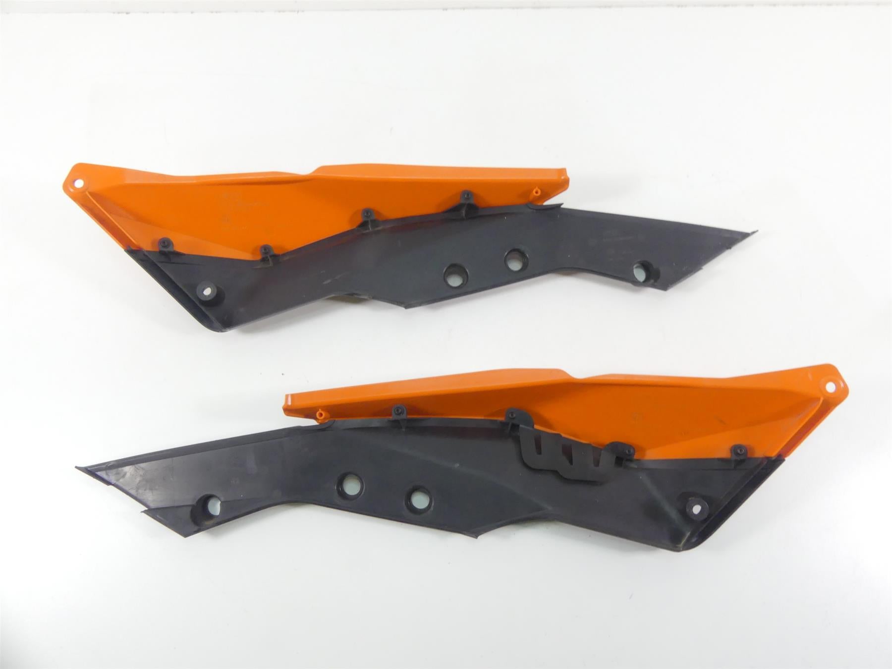 2019 KTM 1290R Super Adventure Tail Side Fairing Cover Set 60308041000 {{ shop.shopifyCountryName }} - Mototech271