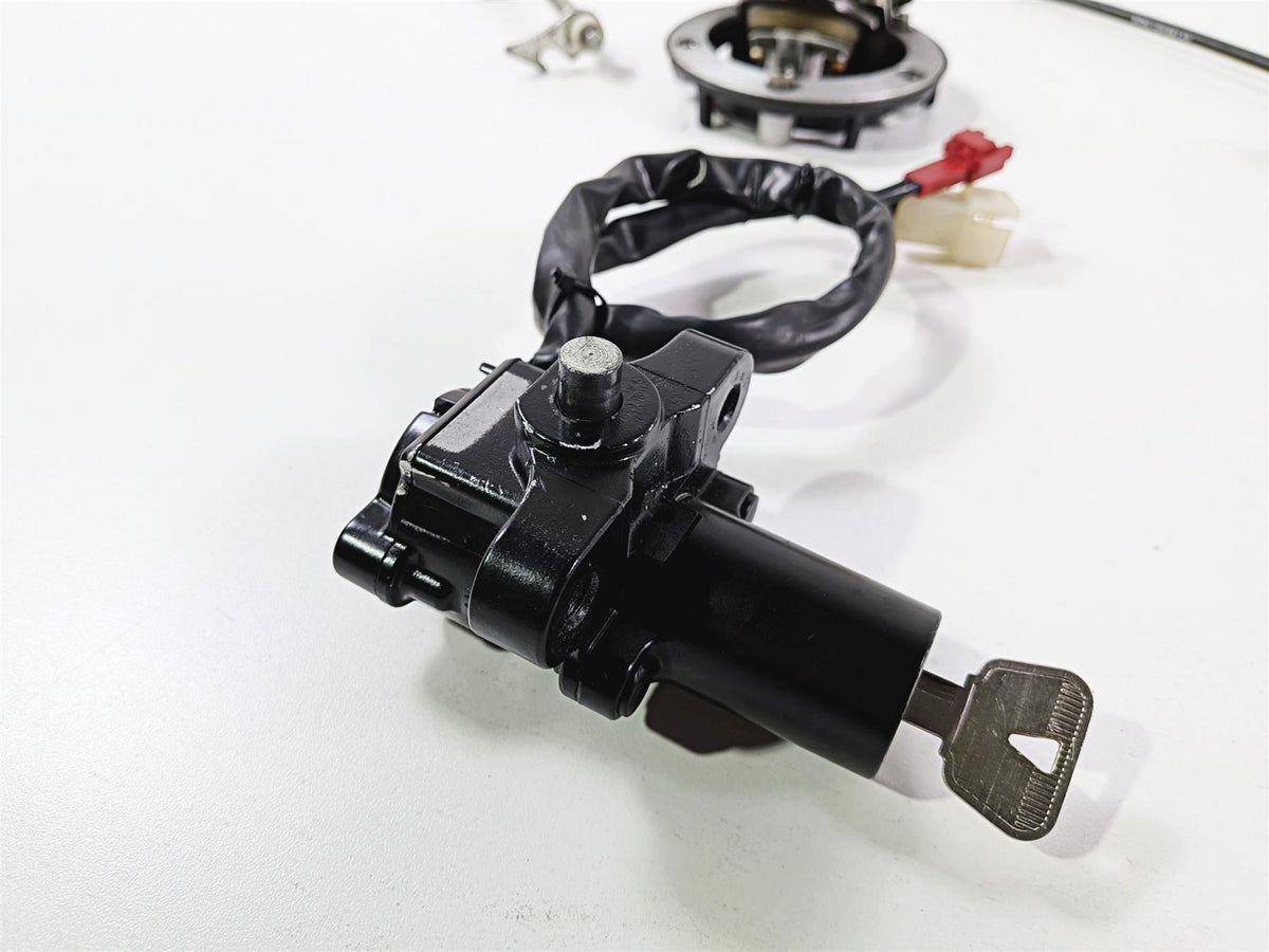 2008 Yamaha YZF R1 RN19 Ignition Switch Key Lock Gas Cap Seat Set 4C8-82501-10 {{ shop.shopifyCountryName }} - Mototech271