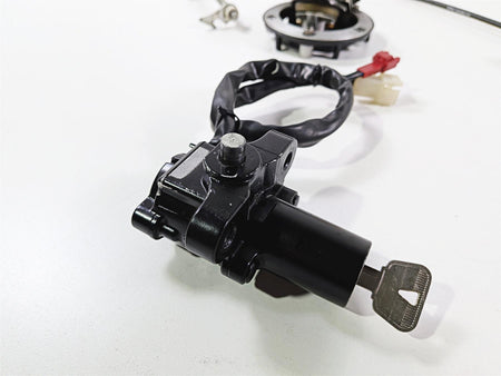 2008 Yamaha YZF R1 RN19 Ignition Switch Key Lock Gas Cap Seat Set 4C8-82501-10 {{ shop.shopifyCountryName }} - Mototech271