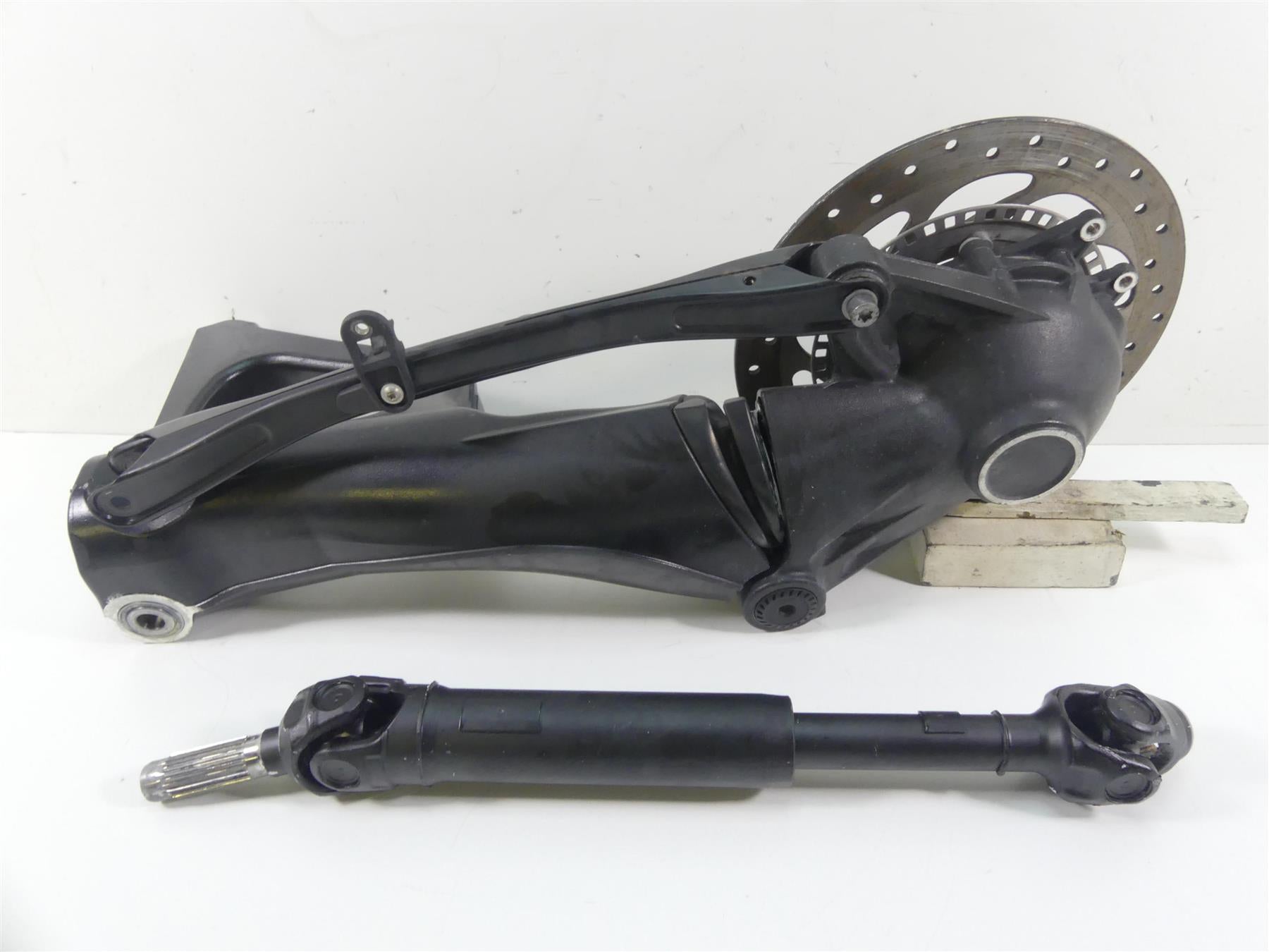 2014 BMW K1600 GTL K48   Swingarm Driveshaft Differential I=2.75 33117721514 | Mototech271