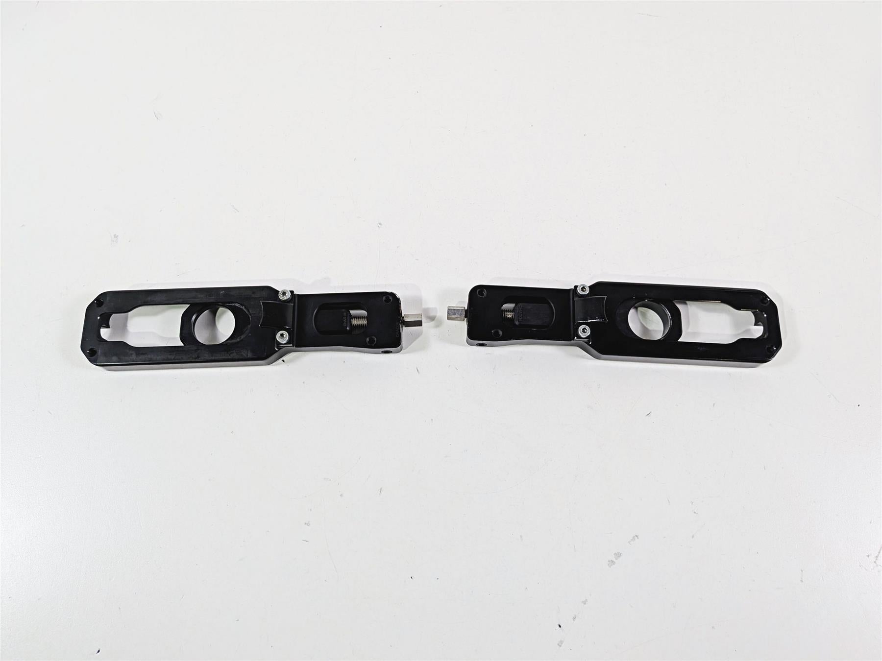 2018 Aprilia RSV4 RR Bonamici Racing Chain Adjusters Black CODE CHAD04_BK {{ shop.shopifyCountryName }} - Mototech271