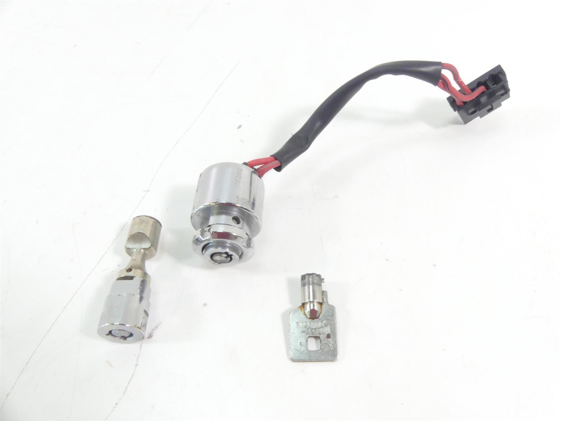1997 Harley Dyna FXDS Super Glide Conv Ignition Switch Key Lock Set 71705-97 {{ shop.shopifyCountryName }} - Mototech271