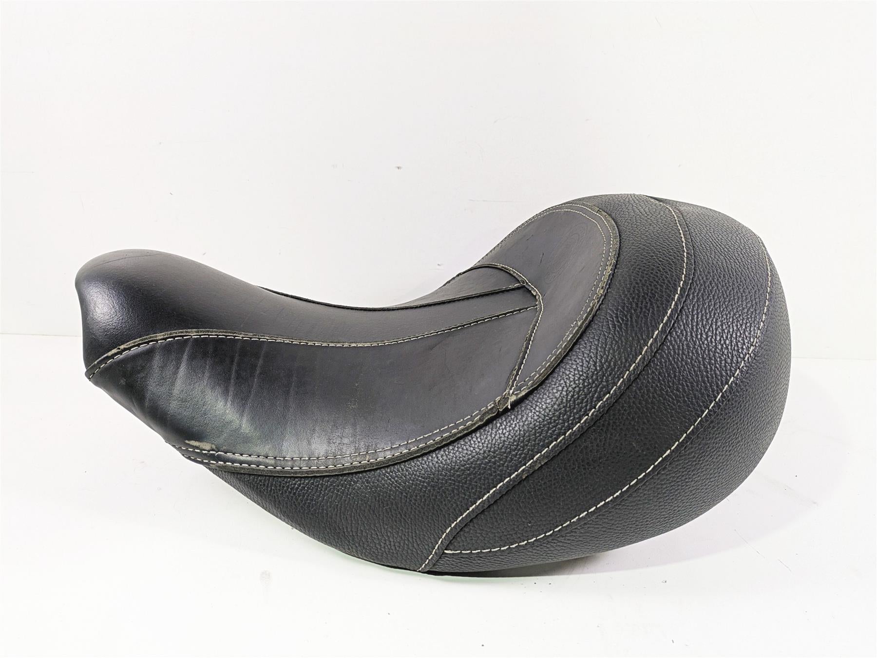 2018 Indian Springfield Dark Horse Stock Seat Saddle + Heat Shield 2686580 {{ shop.shopifyCountryName }} - Mototech271