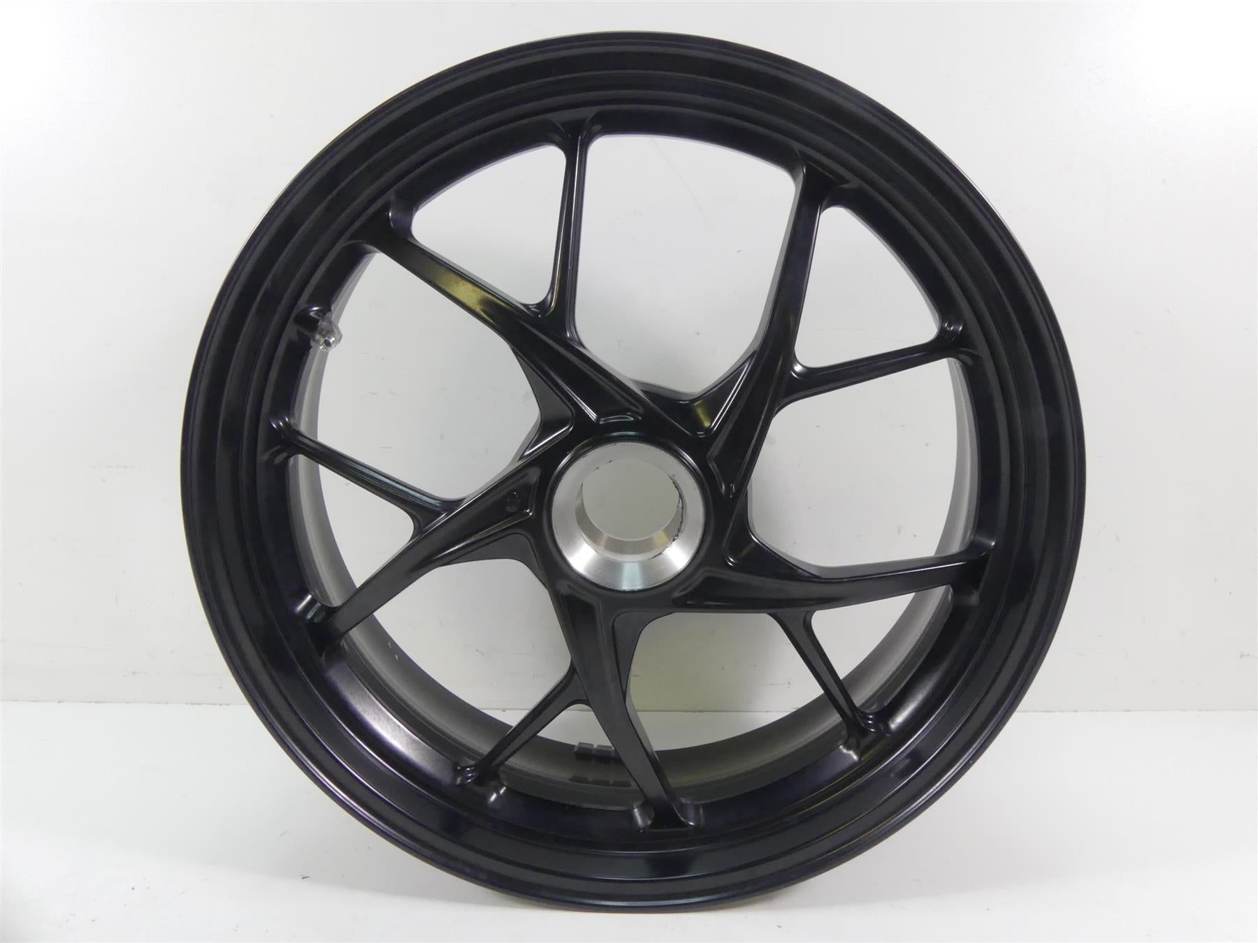 2020 Ducati Panigale V2 Straight Rear Wheel Rim 17x5.5 50212181AA {{ shop.shopifyCountryName }} - Mototech271