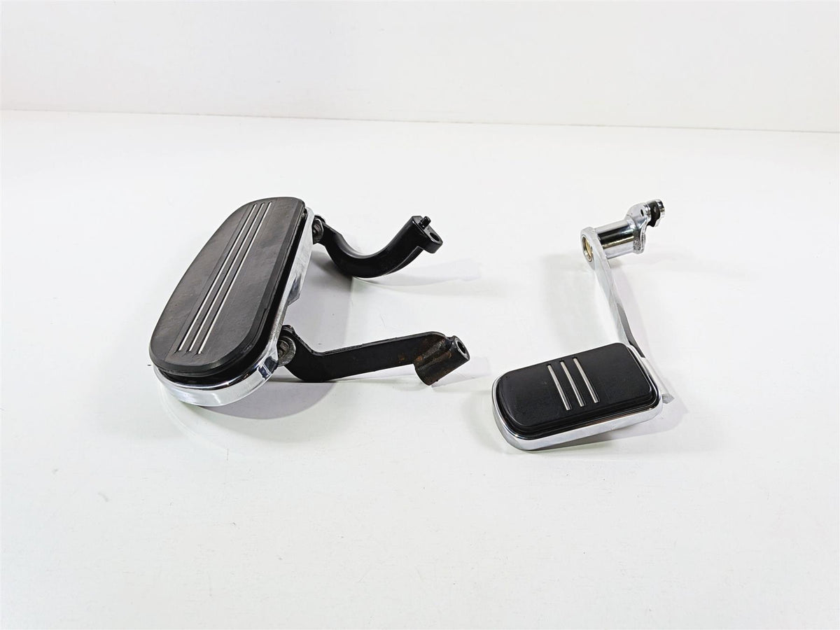 2016 Harley Touring FLHX Street Glide Right Floor Board & Brake Pedal 50674-05 {{ shop.shopifyCountryName }} - Mototech271
