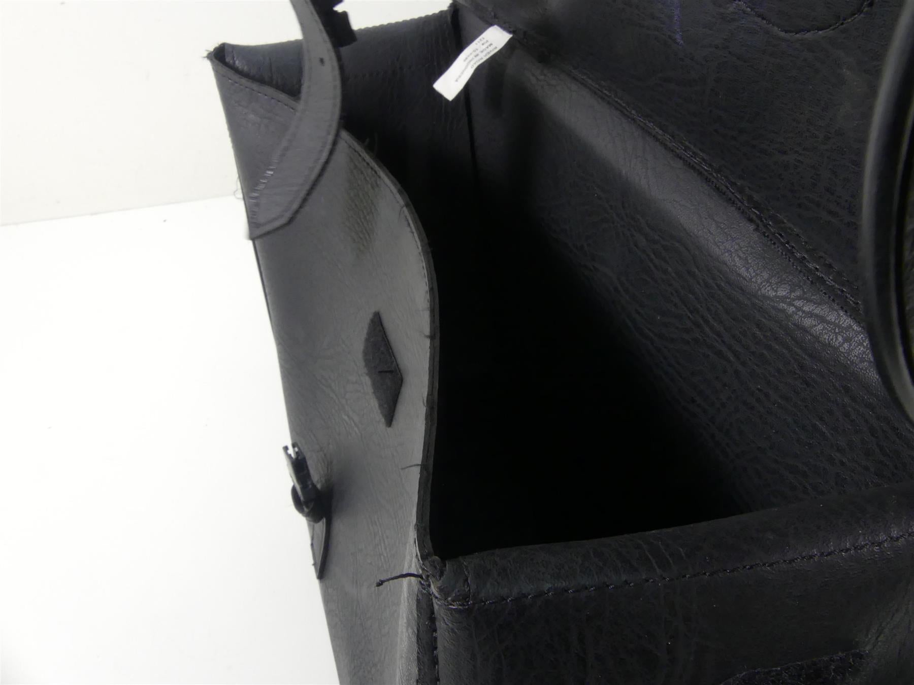 2007 Honda VT1100 C2 Shadow River Road Saddlebag Saddle Bag Set + Mounts 10-8996 {{ shop.shopifyCountryName }} - Mototech271