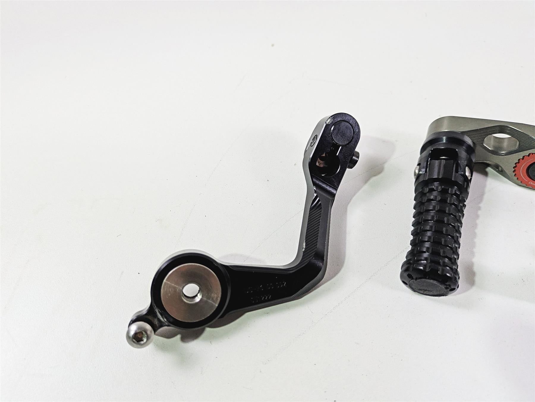 2022 Ducati Streetfighter V2 Gilles Tooling Adjustable Rearset Parts MUE2-D03-B {{ shop.shopifyCountryName }} - Mototech271