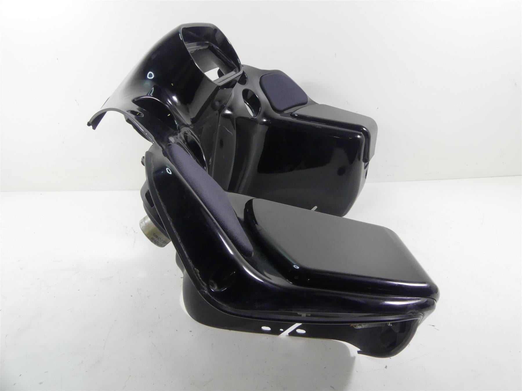 2011 Harley Touring FLTRX Road Glide Front Inner Fairing & Speakers 58735-98D {{ shop.shopifyCountryName }} - Mototech271