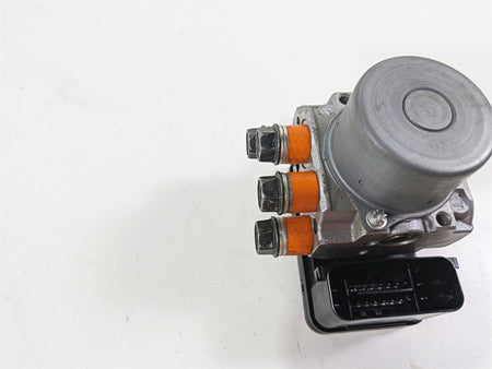 2020 Kawasaki Z900 ZR900 Abs Brake Pump Unit Module 16082-0810 {{ shop.shopifyCountryName }} - Mototech271