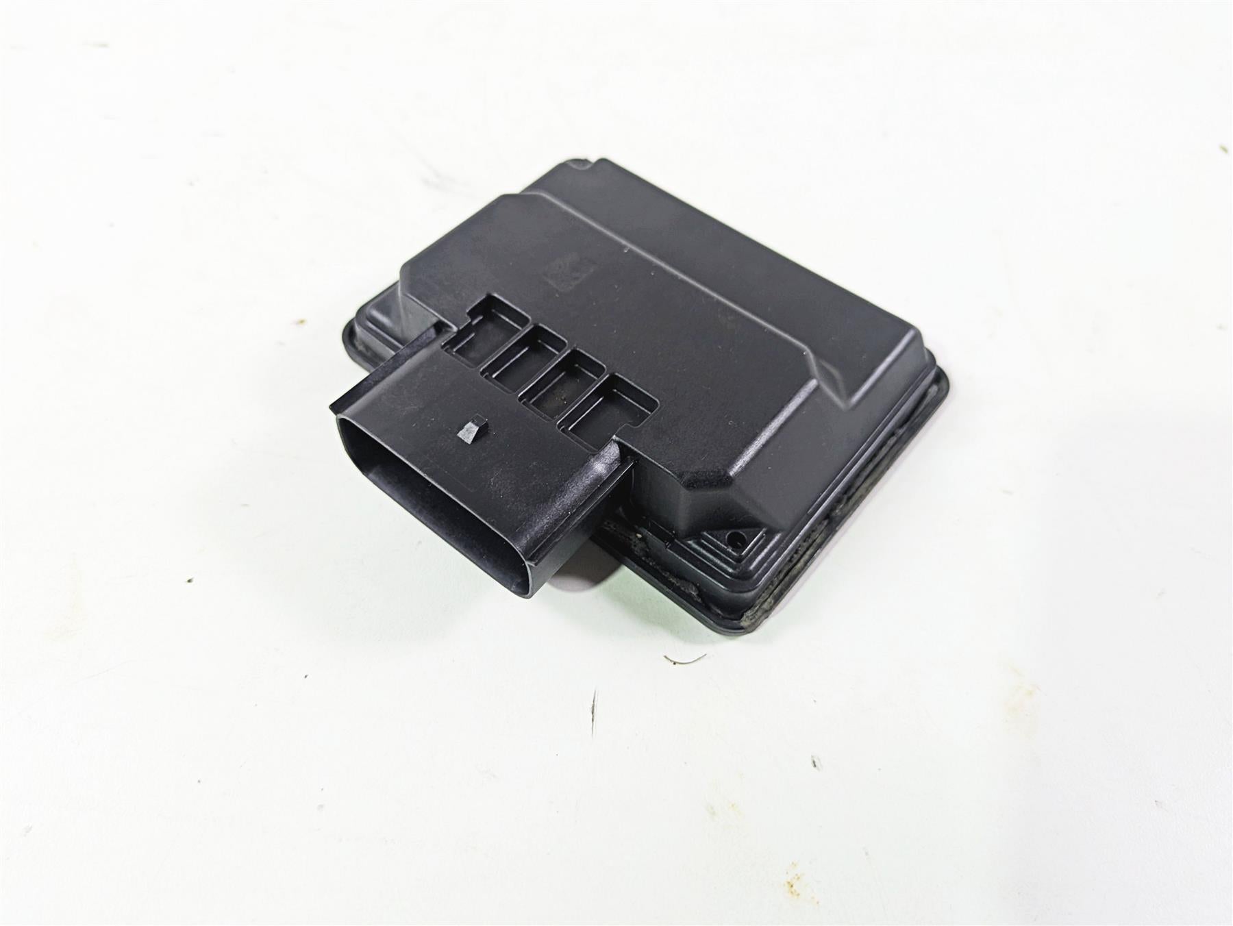 2014 Harley FLS Softail Slim Abs Brake Pump Control Module Box 40662-11A {{ shop.shopifyCountryName }} - Mototech271