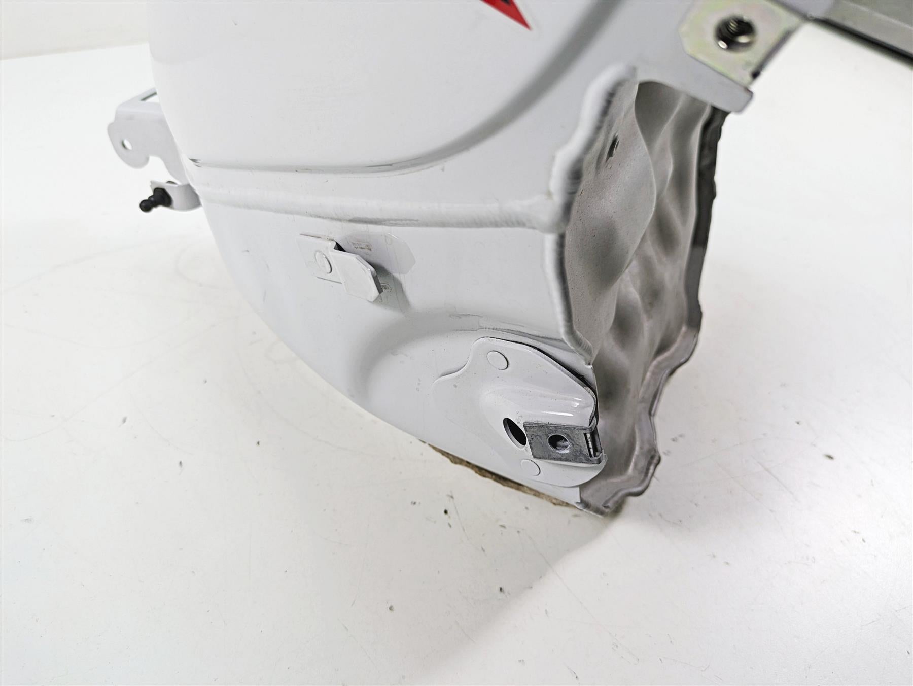 2015 BMW S1000RR K46 Fuel Gas Petrol Tank Reservoir - Read 16117717884 {{ shop.shopifyCountryName }} - Mototech271