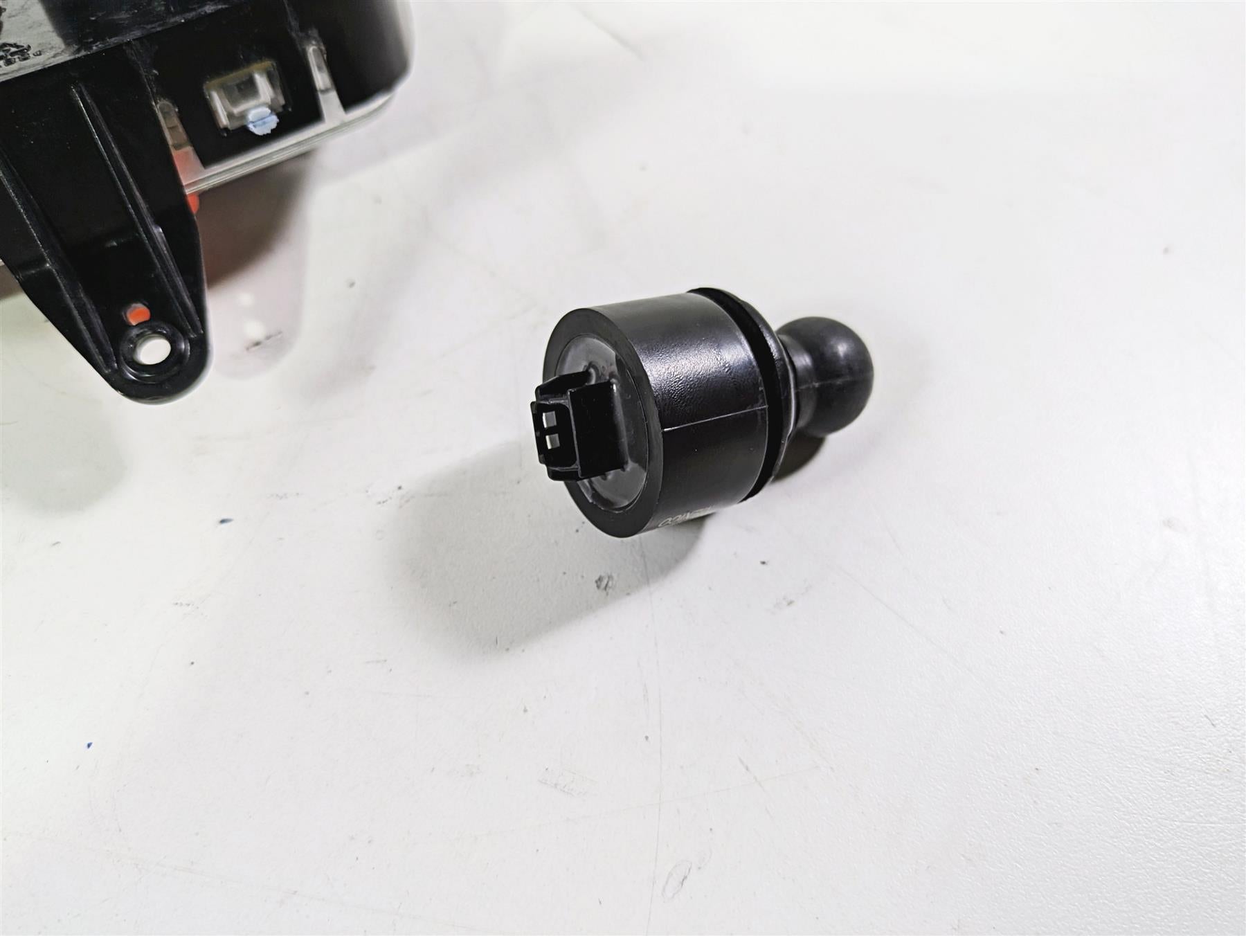 2022 SeaDoo Spark 900 Trixx Speedometer Ecm Dess Key 106h 278003864 420464392 {{ shop.shopifyCountryName }} - Mototech271
