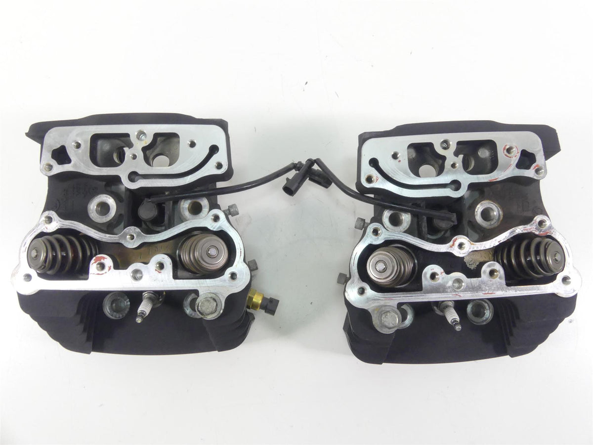 2013 Harley Touring FLHX Street Glide Cylinderhead Cylinder Head Set 17193-06A {{ shop.shopifyCountryName }} - Mototech271