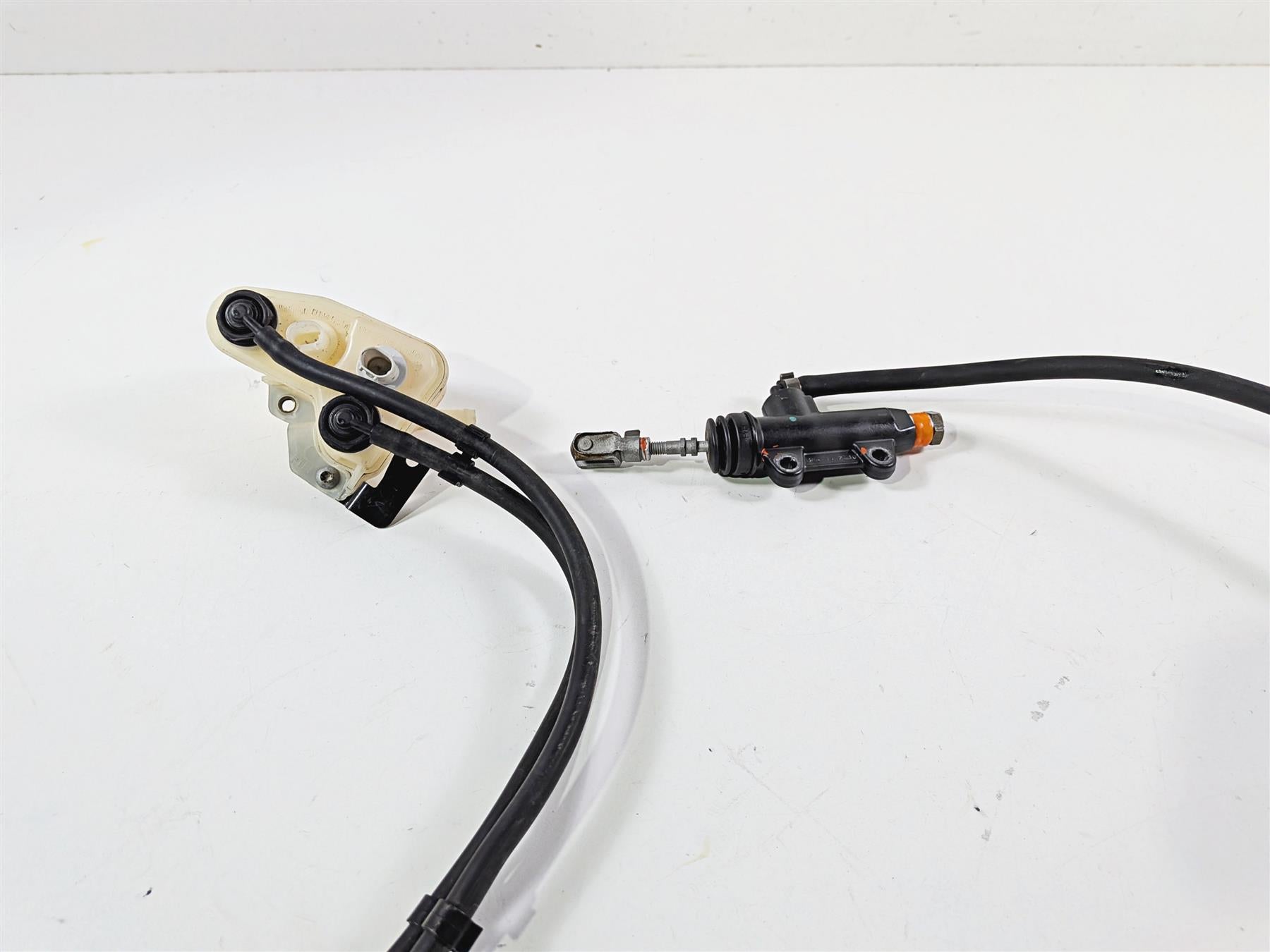 2002 BMW K1200LT 89V3 FTE Rear Brake Master Cylinder 34317650749 {{ shop.shopifyCountryName }} - Mototech271