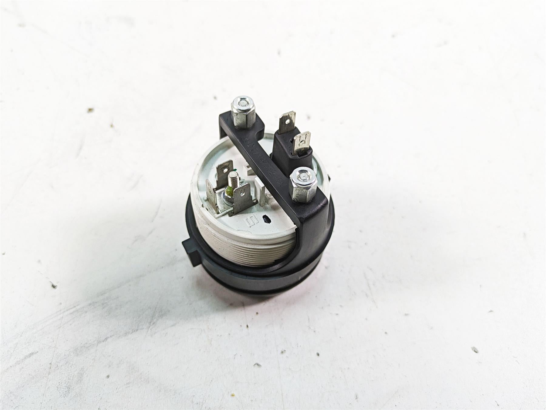 2010 Harley Touring FLHTCU Electra Glide Oil Pressure Gauge Instrument 75032-99B {{ shop.shopifyCountryName }} - Mototech271