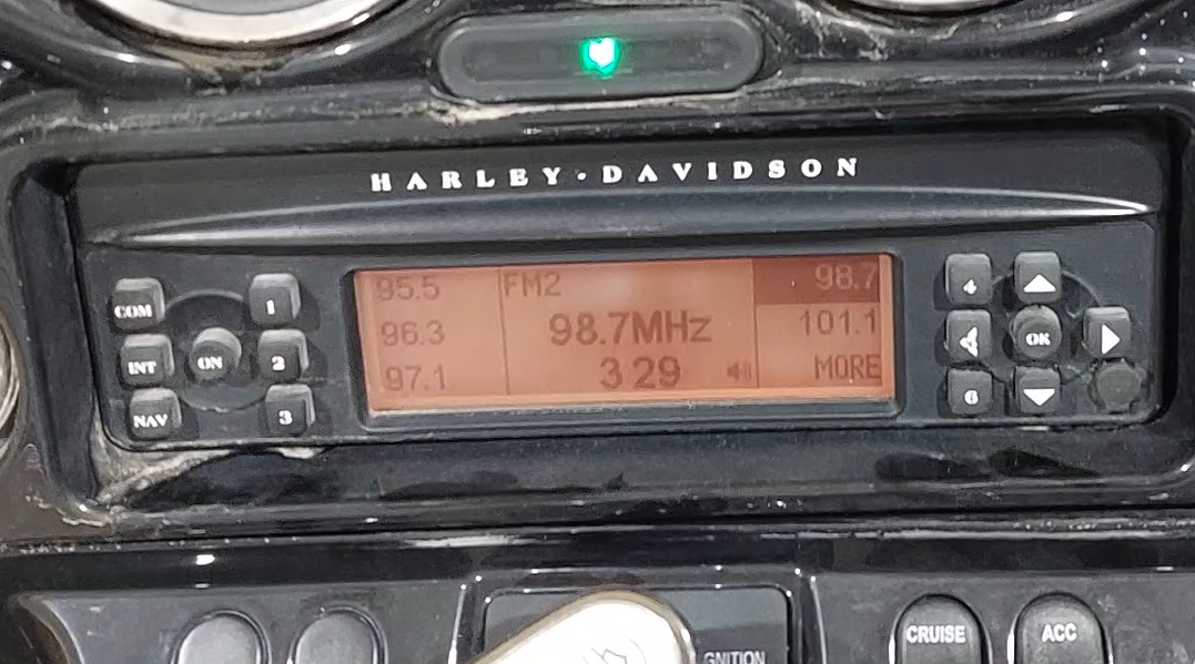2012 Harley Touring FLHX Street Glide Harman Kardon CD Player