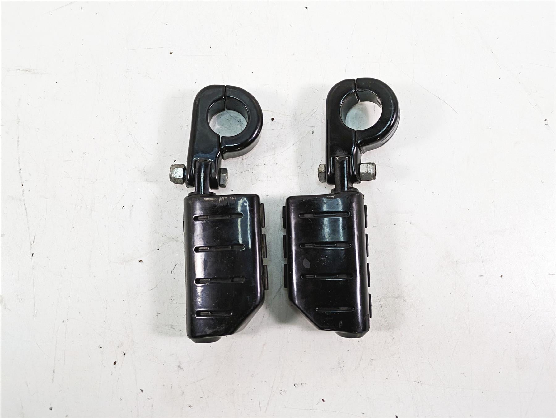 2020 Harley Softail FXBB Street Bob Crash Bar Highway Foot Peg Set - Read {{ shop.shopifyCountryName }} - Mototech271
