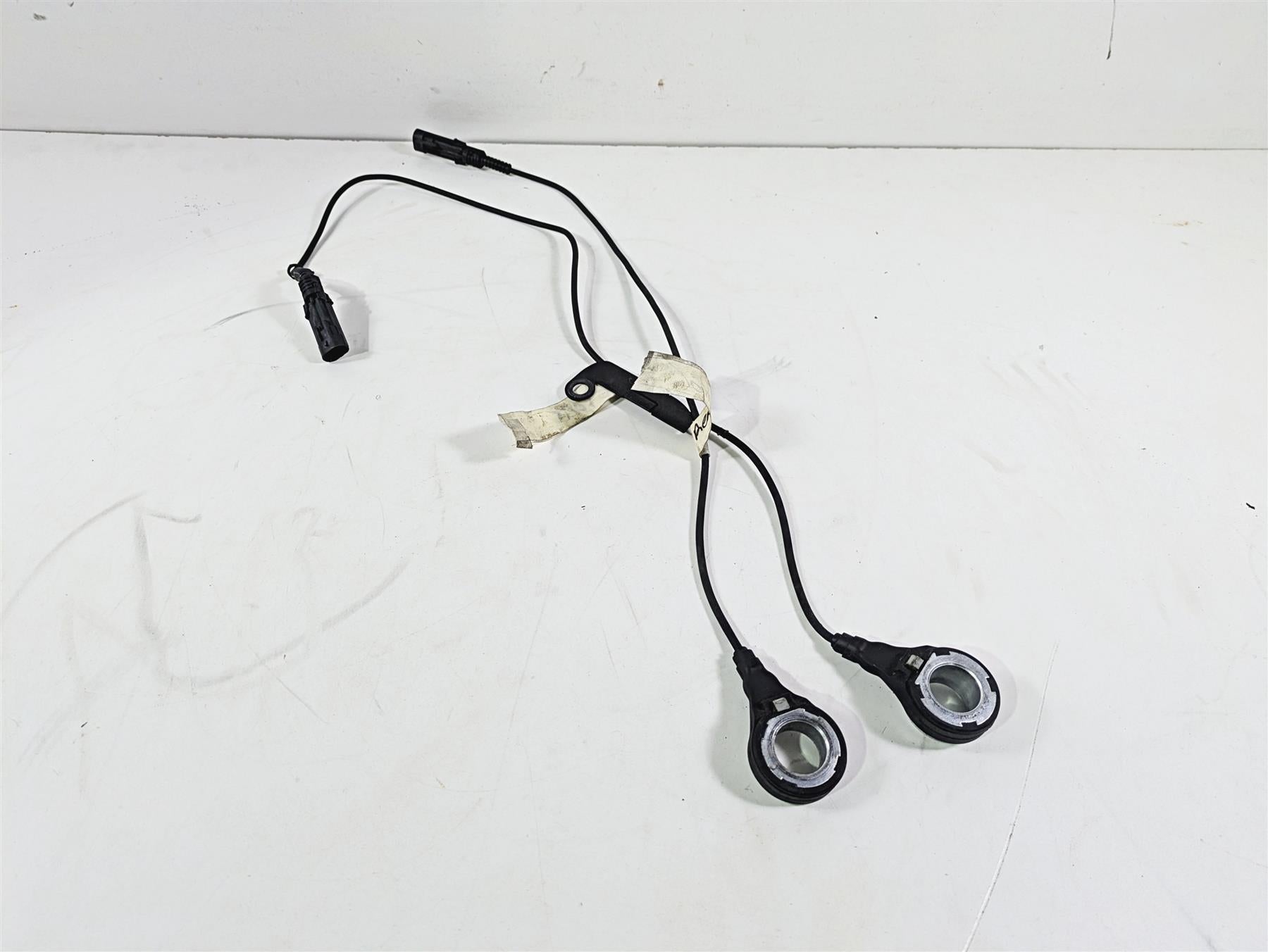 2016 Harley VRSCDX Night Rod Abs Brake Wheel Speed Sensor Set 40648-08 40652-08 {{ shop.shopifyCountryName }} - Mototech271