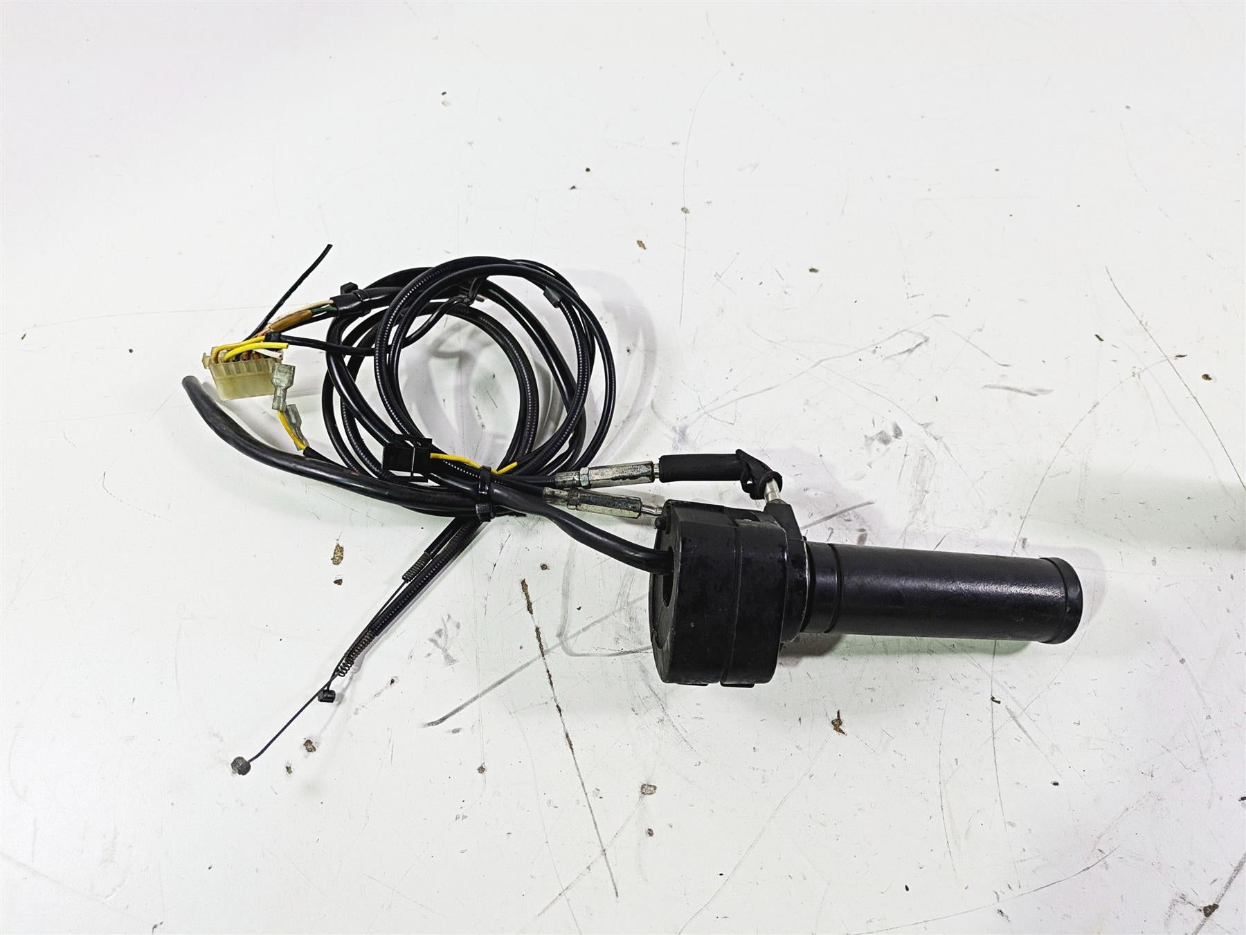 1992 Harley FLSTC Softail Heritage Right Hand Control Switch - Read 70219-87 {{ shop.shopifyCountryName }} - Mototech271