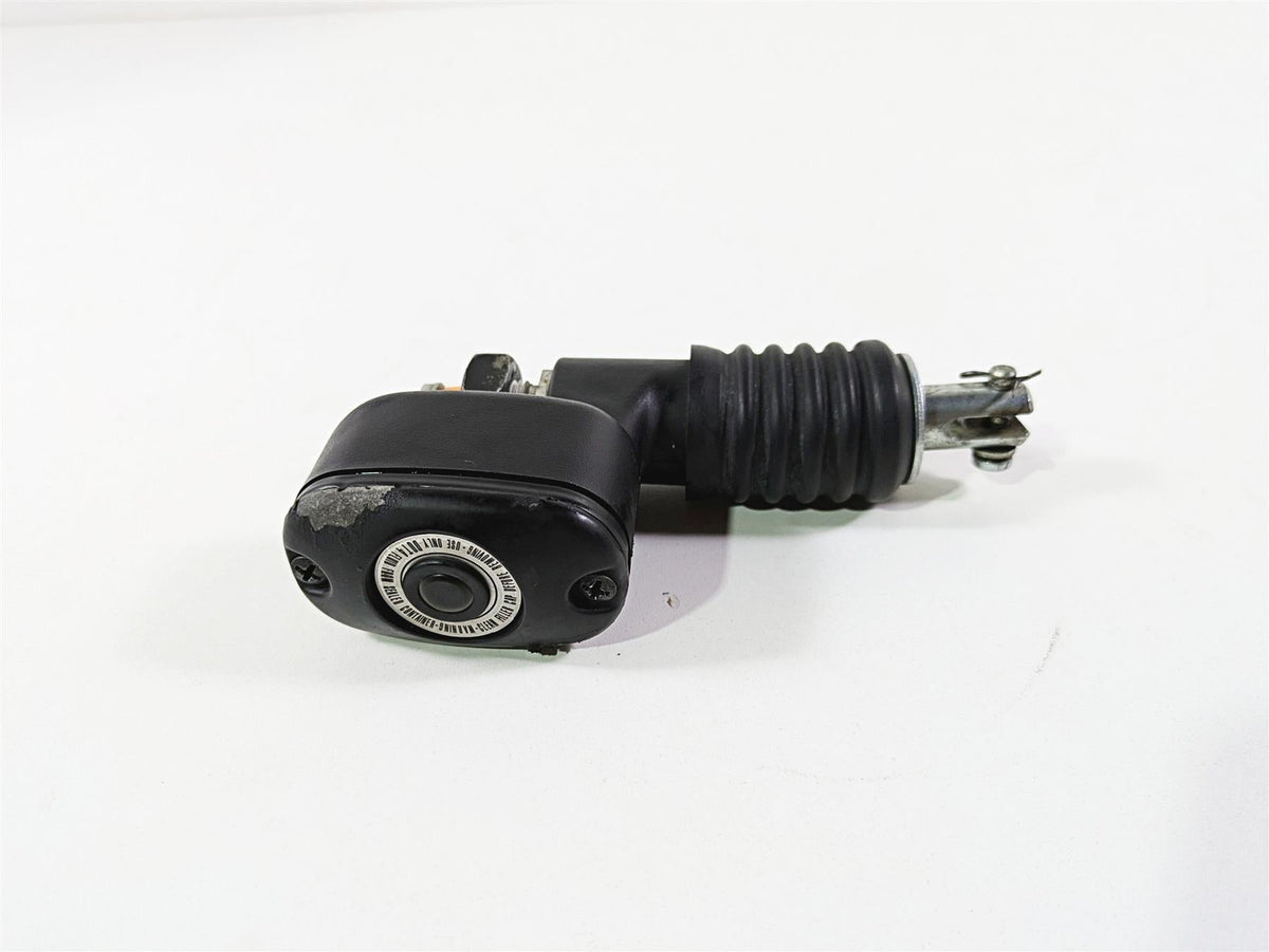 2009 Harley FLSTSB Cross Bones Rear Brake Master Cylinder 41767-05E {{ shop.shopifyCountryName }} - Mototech271