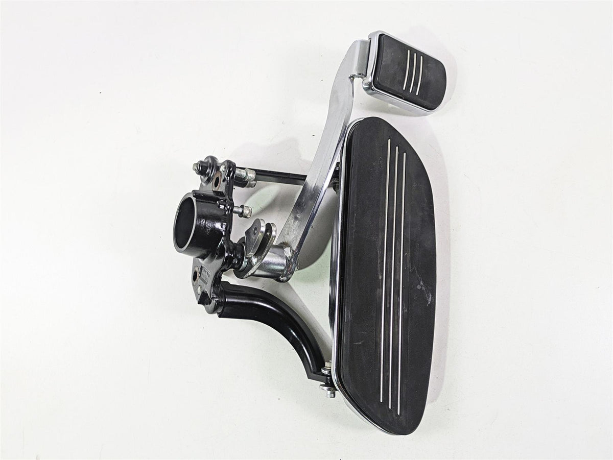 2021 Harley Touring FLTRX Road Glide Right Floor Board & Brake - Read 50688-04 {{ shop.shopifyCountryName }} - Mototech271
