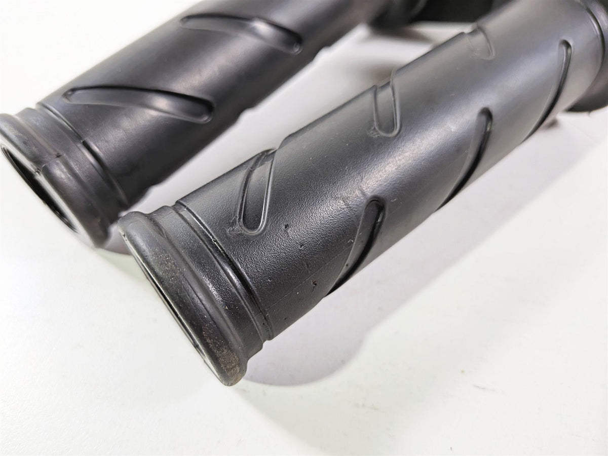 2011 Ducati Streetfighter 1098 S Throttle Handle & Grip Set 65420161A {{ shop.shopifyCountryName }} - Mototech271