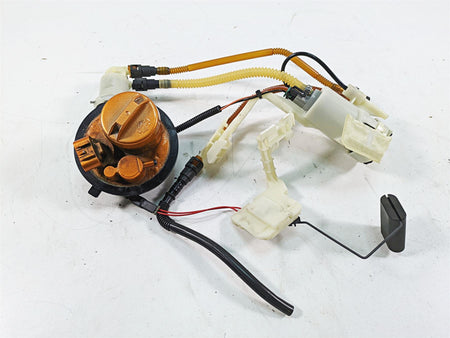 2011 Harley Touring FLTRU Road Glide Fuel Gas Petrol Pump - Painted 62908-08 {{ shop.shopifyCountryName }} - Mototech271