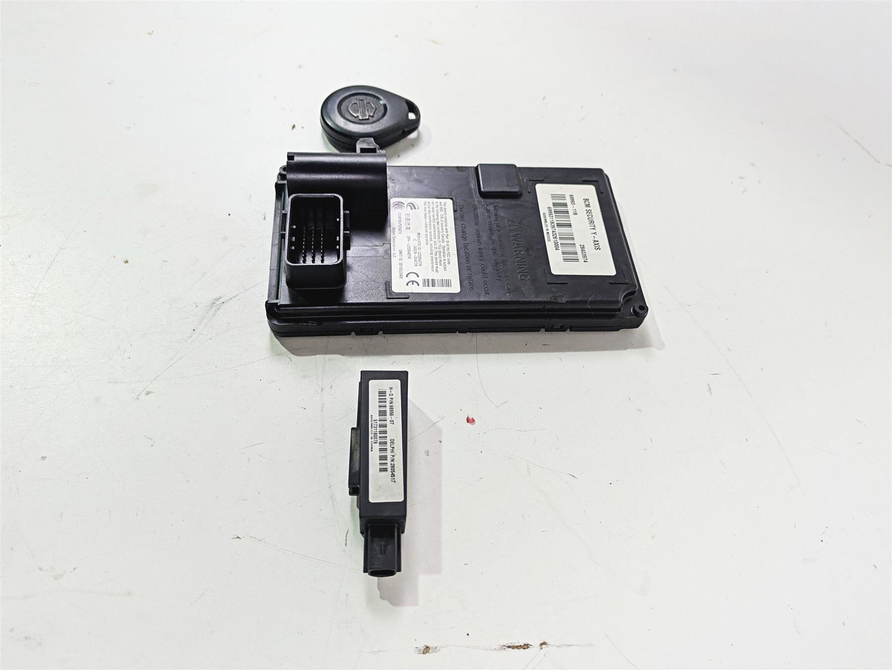 2014 Harley FLS Softail Slim Bcm Security Module Y-Axis + Key Fob Set 69993-11B {{ shop.shopifyCountryName }} - Mototech271