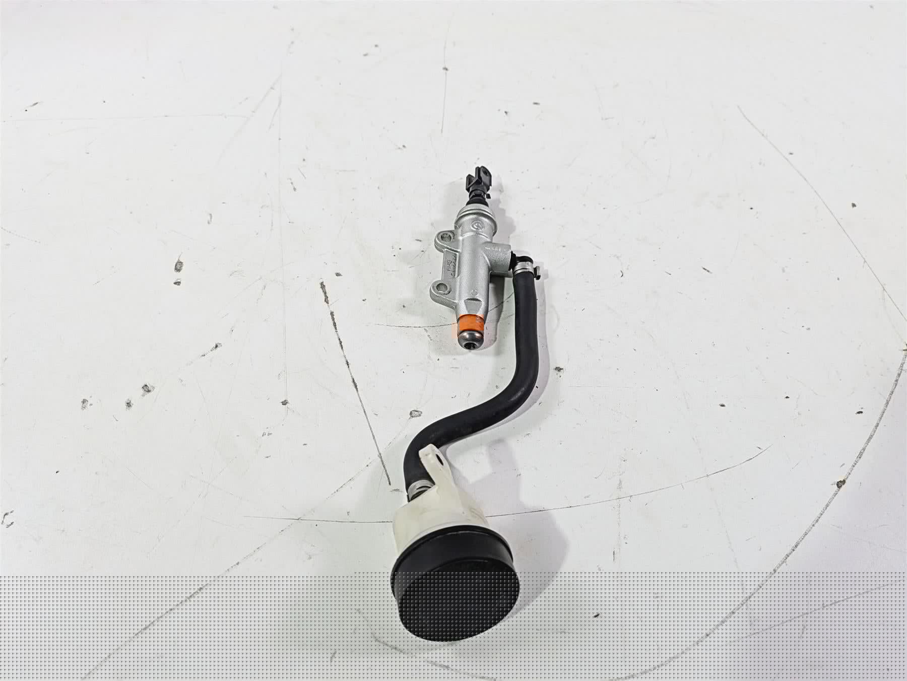 2017 BMW S1000RR K46 Brembo Rear Brake Master Cylinder 34317720905 {{ shop.shopifyCountryName }} - Mototech271