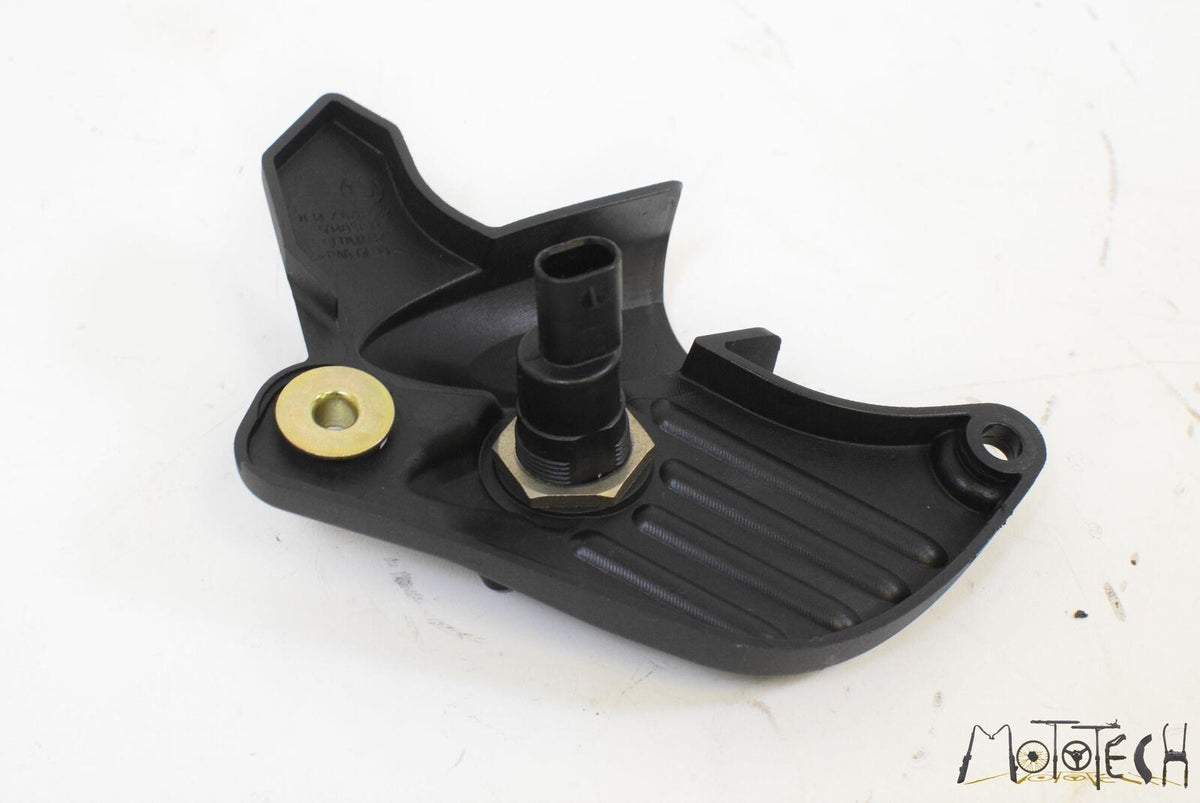 2011 BMW K1300S K1300 S K40 12V Power Outlet Source & Cover 11147678072 {{ shop.shopifyCountryName }} - Mototech271