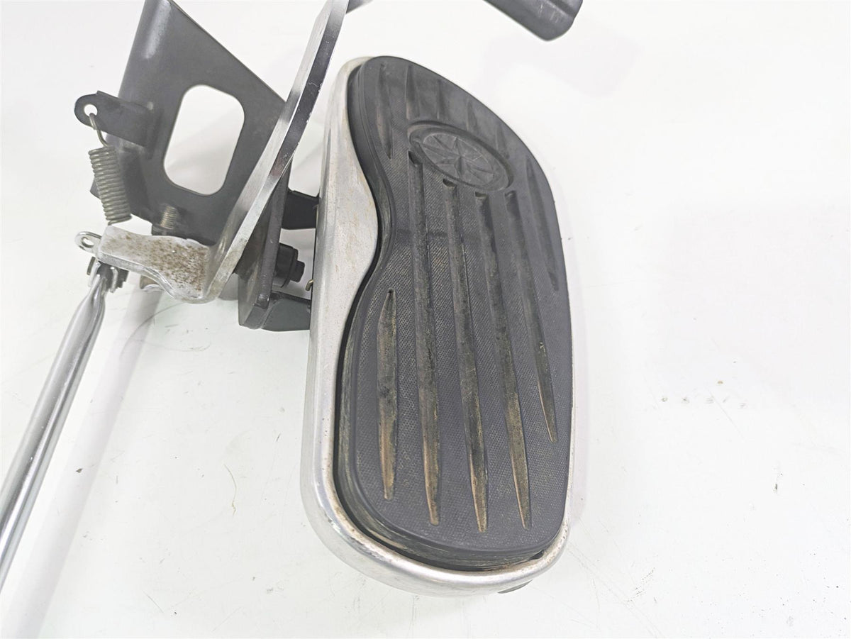 2006 Yamaha XVS650 V-Star Classic Right Floorboard & Brake Pedal 5BN-27420-00-00 {{ shop.shopifyCountryName }} - Mototech271