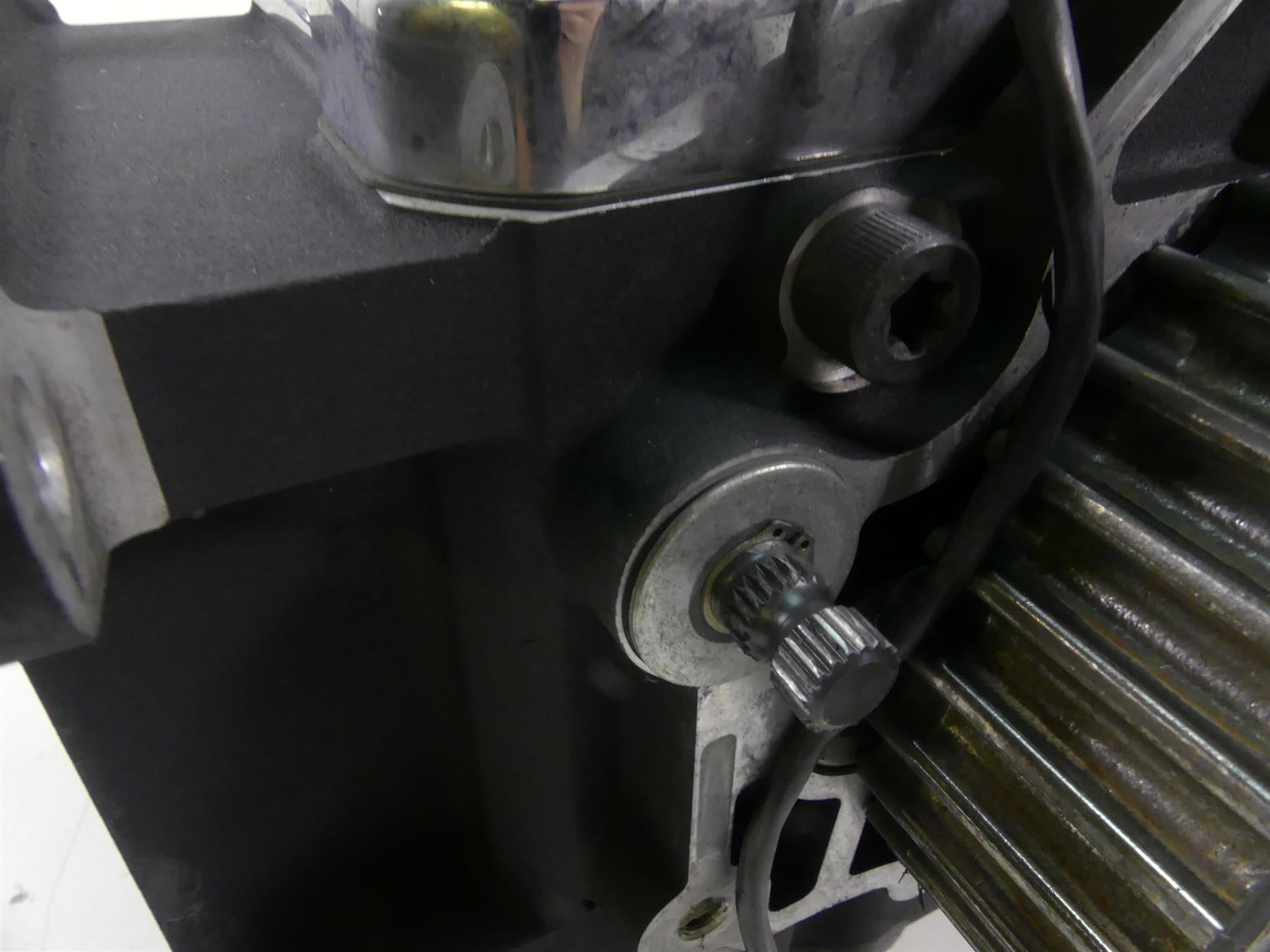 2002 Harley Touring FLHRCI Road King 5 Speed Transmission Gear Box 33035-02 {{ shop.shopifyCountryName }} - Mototech271