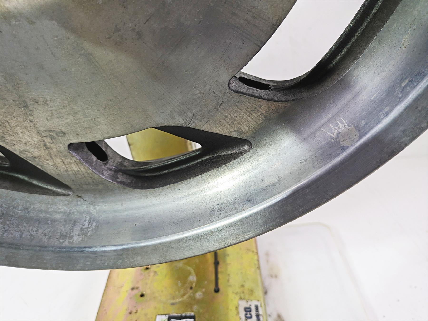 1998 Honda GL1500 Valkyrie Tour Straight 17x3.5 Front Wheel Rim 44650-MZ0-674 {{ shop.shopifyCountryName }} - Mototech271