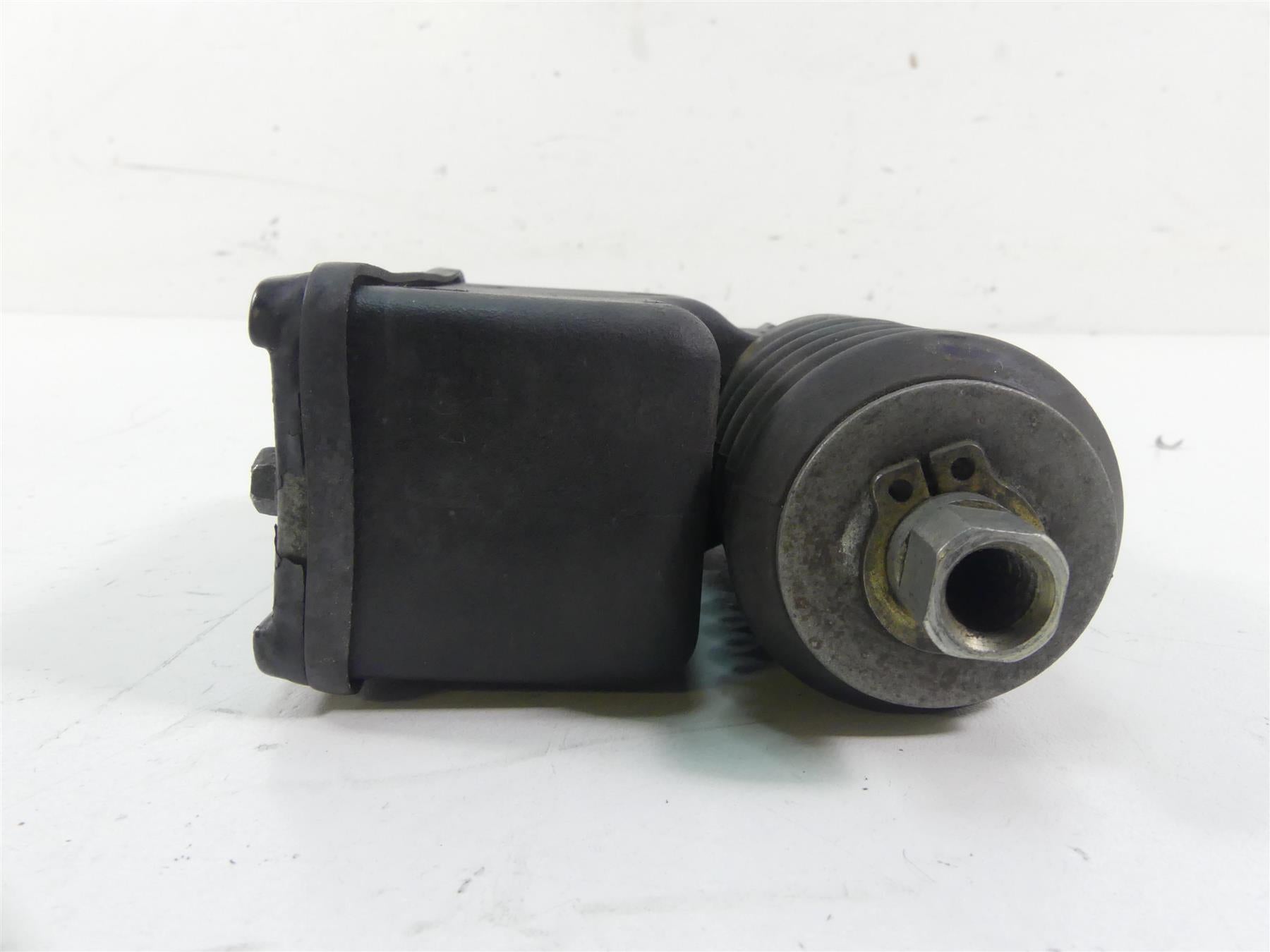 2004 Harley FXDWGI Dyna Wide Glide Rear Brake Master Cylinder 42474-90C {{ shop.shopifyCountryName }} - Mototech271