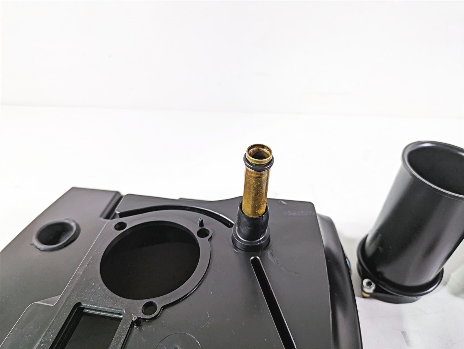 2013 Harley VRSCDX Night Rod Sp Air Box Cleaner Breather Filter 29435-05 {{ shop.shopifyCountryName }} - Mototech271