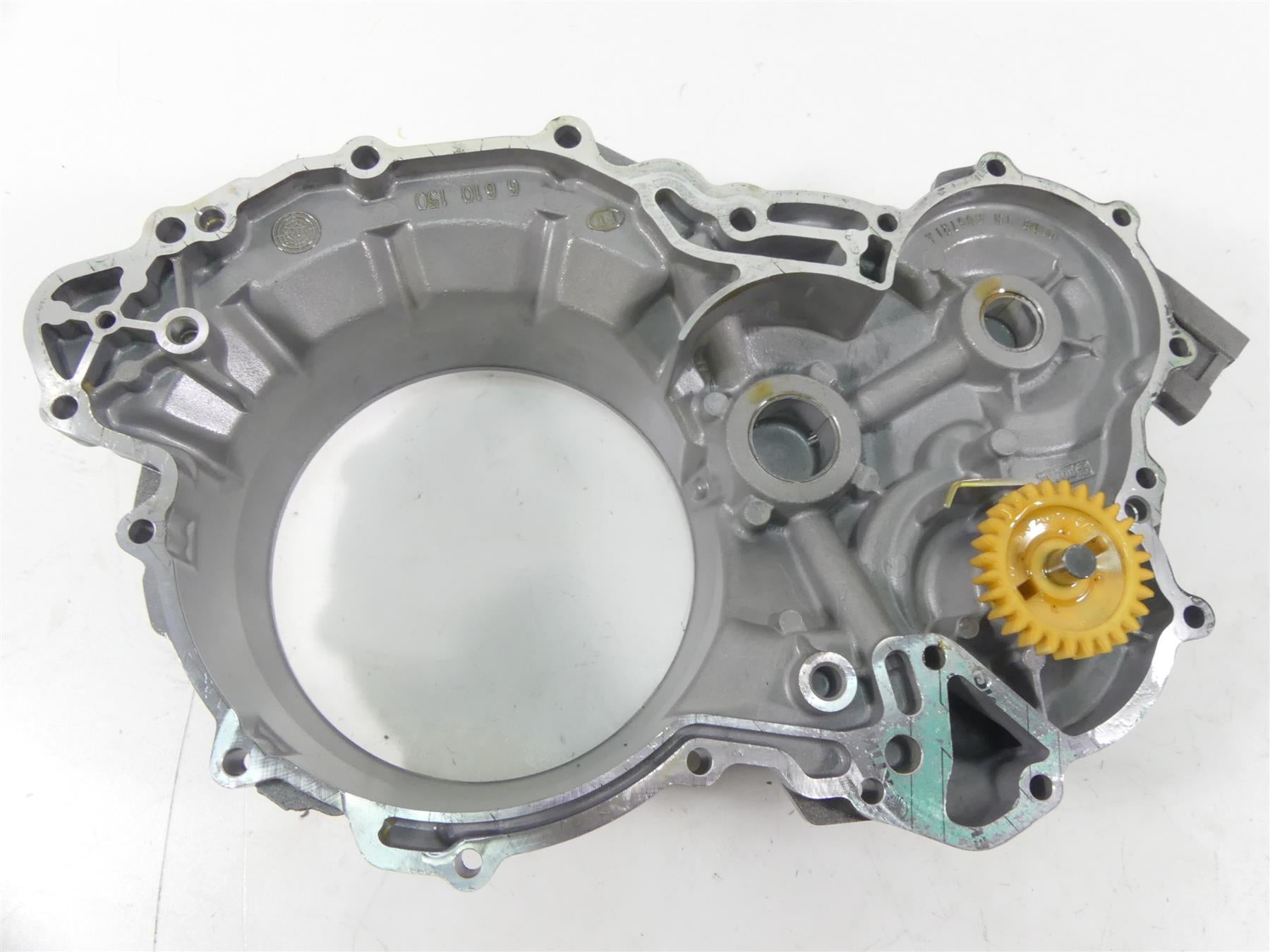 2004 Aprilia RSV1000 R Mille Engine Side Clutch Cover AP0610151 {{ shop.shopifyCountryName }} - Mototech271