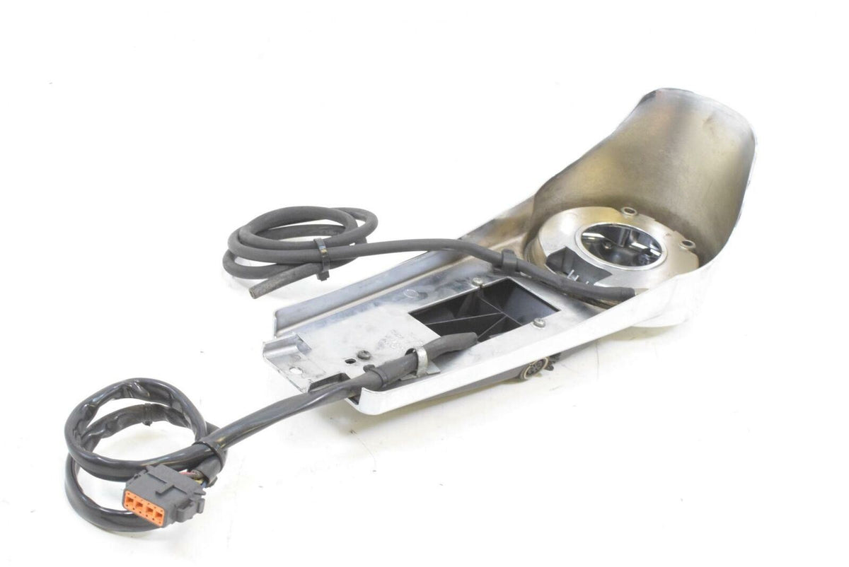 2006 Harley Touring FLHTCUI Electra Glide Fuel Tank Dash Cover 61270-98A {{ shop.shopifyCountryName }} - Mototech271