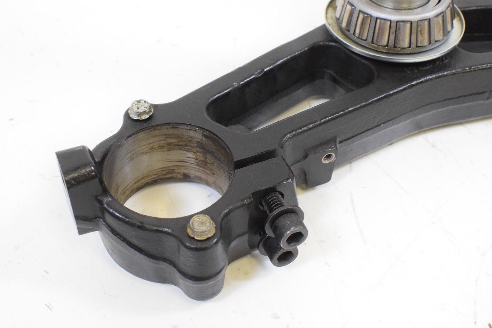 2016 Harley Touring FLHTCU Electra Glide Lower Triple Tree Steering Yoke 4590009 {{ shop.shopifyCountryName }} - Mototech271