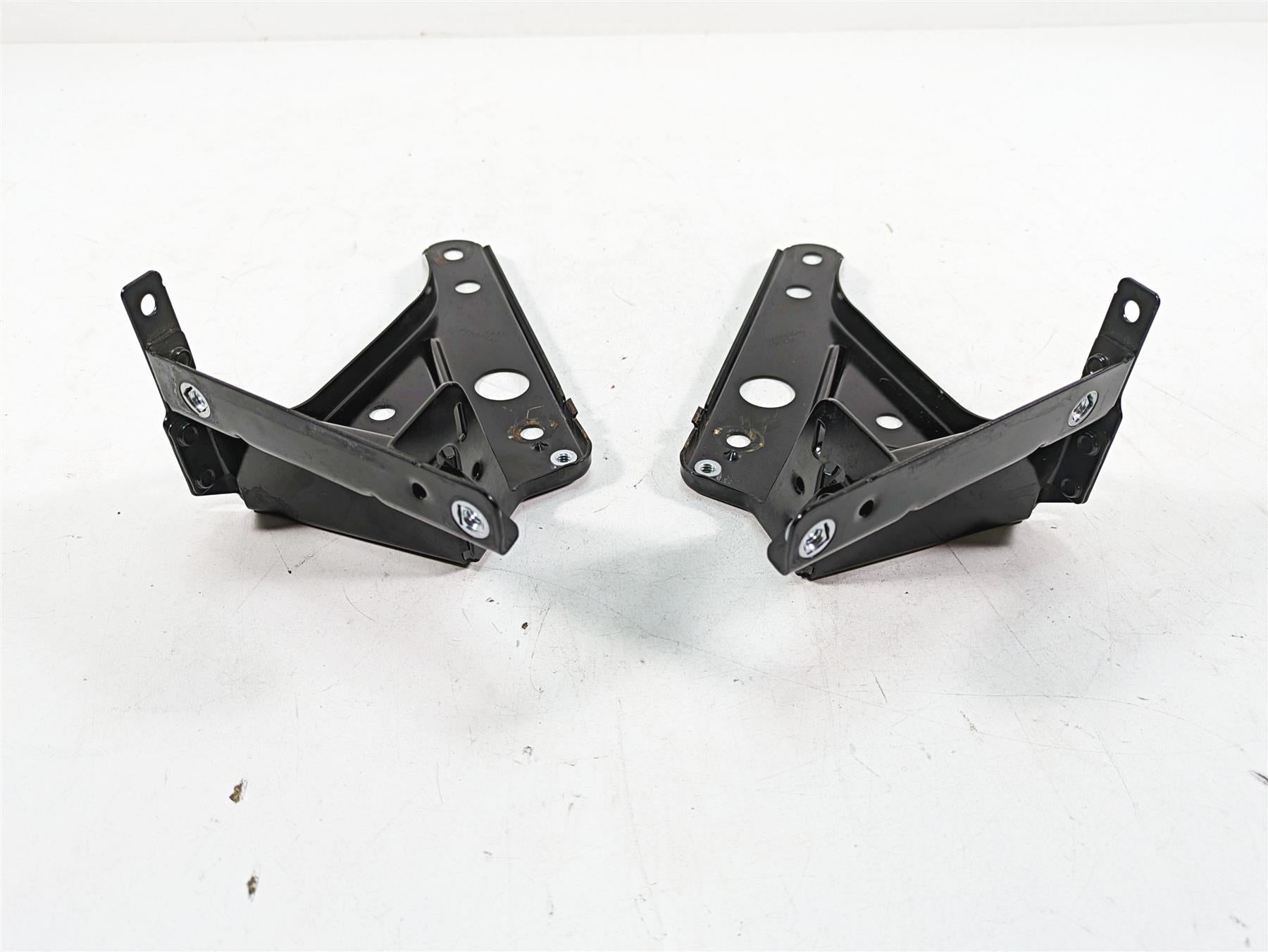 2020 Harley Touring FLHX Street Glide Front Fairing Mounting Brackets 57000170 {{ shop.shopifyCountryName }} - Mototech271
