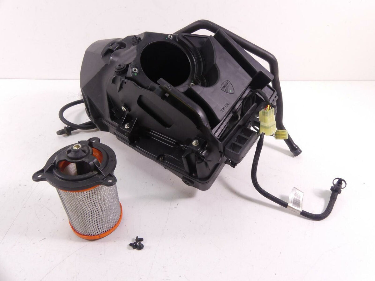 2019 Ducati Supersport 939 S Throttle Body Air Box Filter Breather 28240932A {{ shop.shopifyCountryName }} - Mototech271