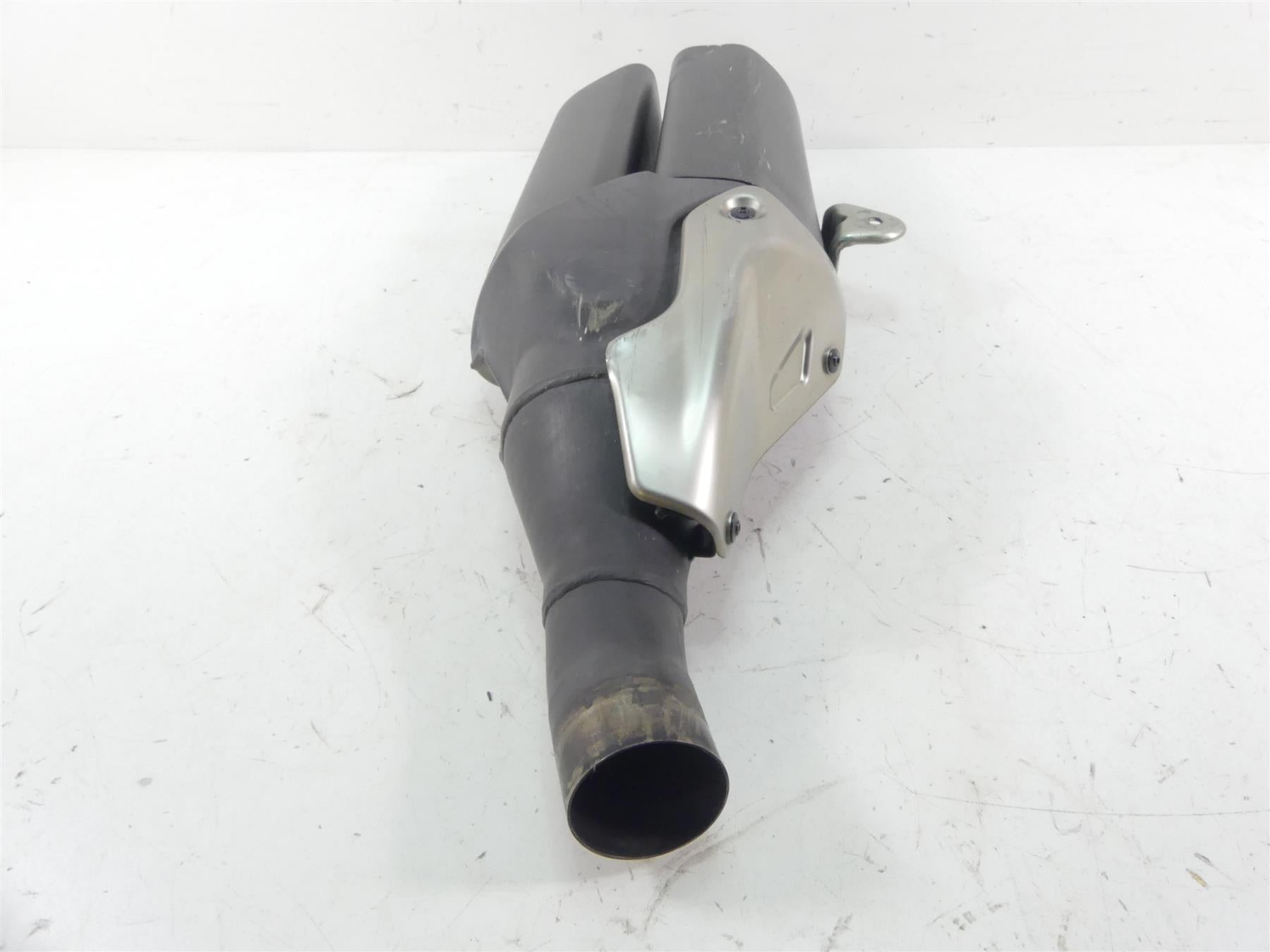 2017 Ducati Monster 1200 S Oem Exhaust Muffler Pipe Silencer Damper 57322252BA {{ shop.shopifyCountryName }} - Mototech271