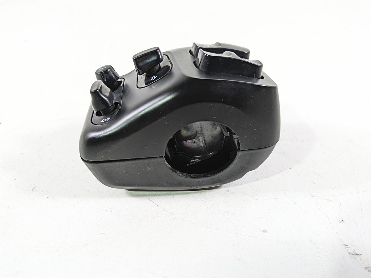 2018 Indian Chieftain Dark Horse Left Hand Control Switch 4016912 4018465 {{ shop.shopifyCountryName }} - Mototech271